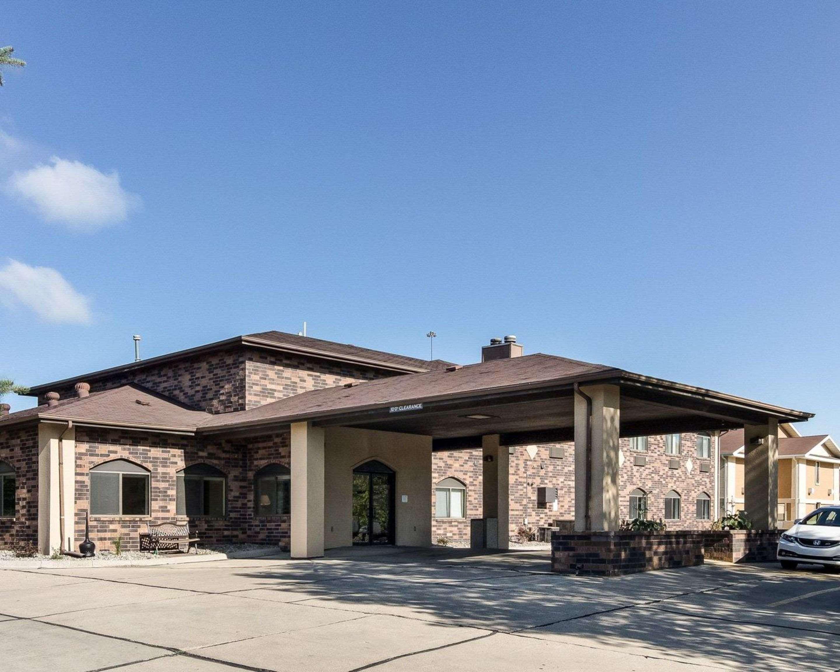 Quality Suites Near West Acres FargoFargo  Kültér fotó