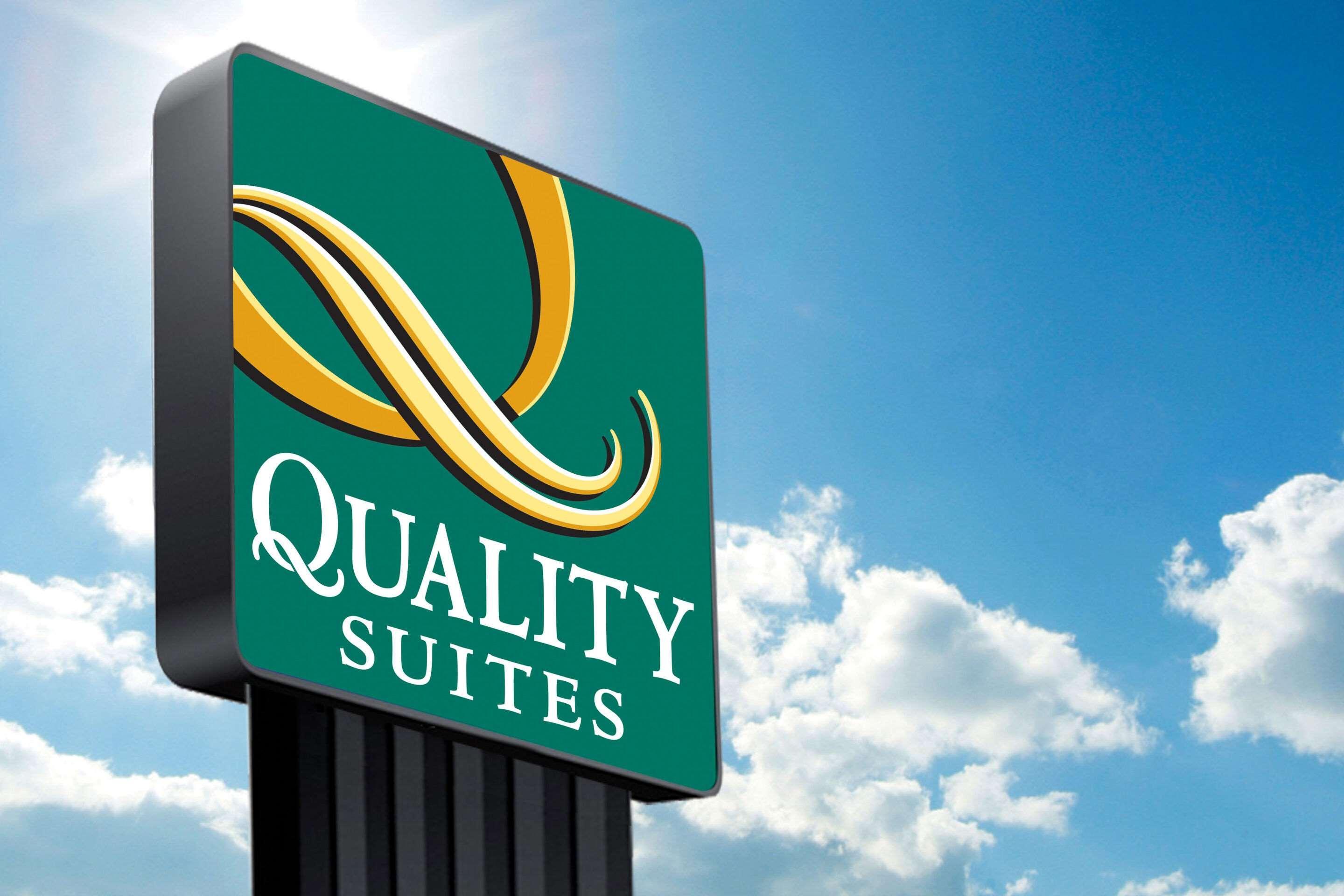 Quality Suites Near West Acres FargoFargo  Kültér fotó